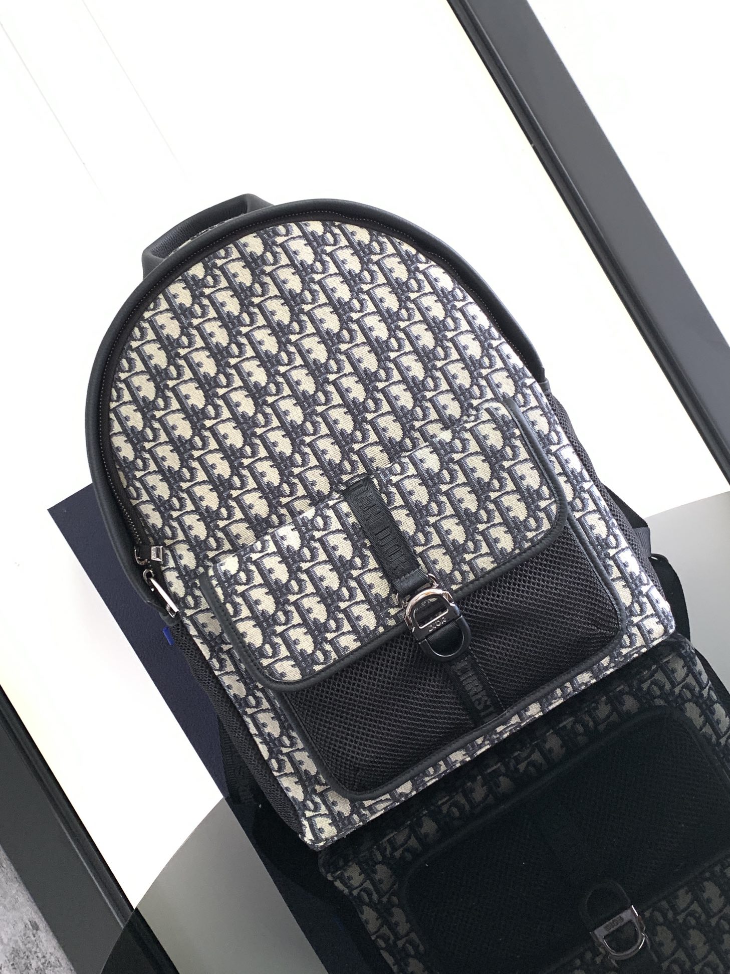 Dior 8 Backpack – Beige & Black Oblique Print