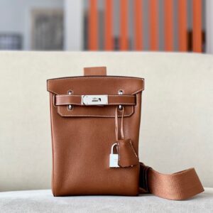 Hermès Kelly Ado 18 — Saddle Fauve Leather