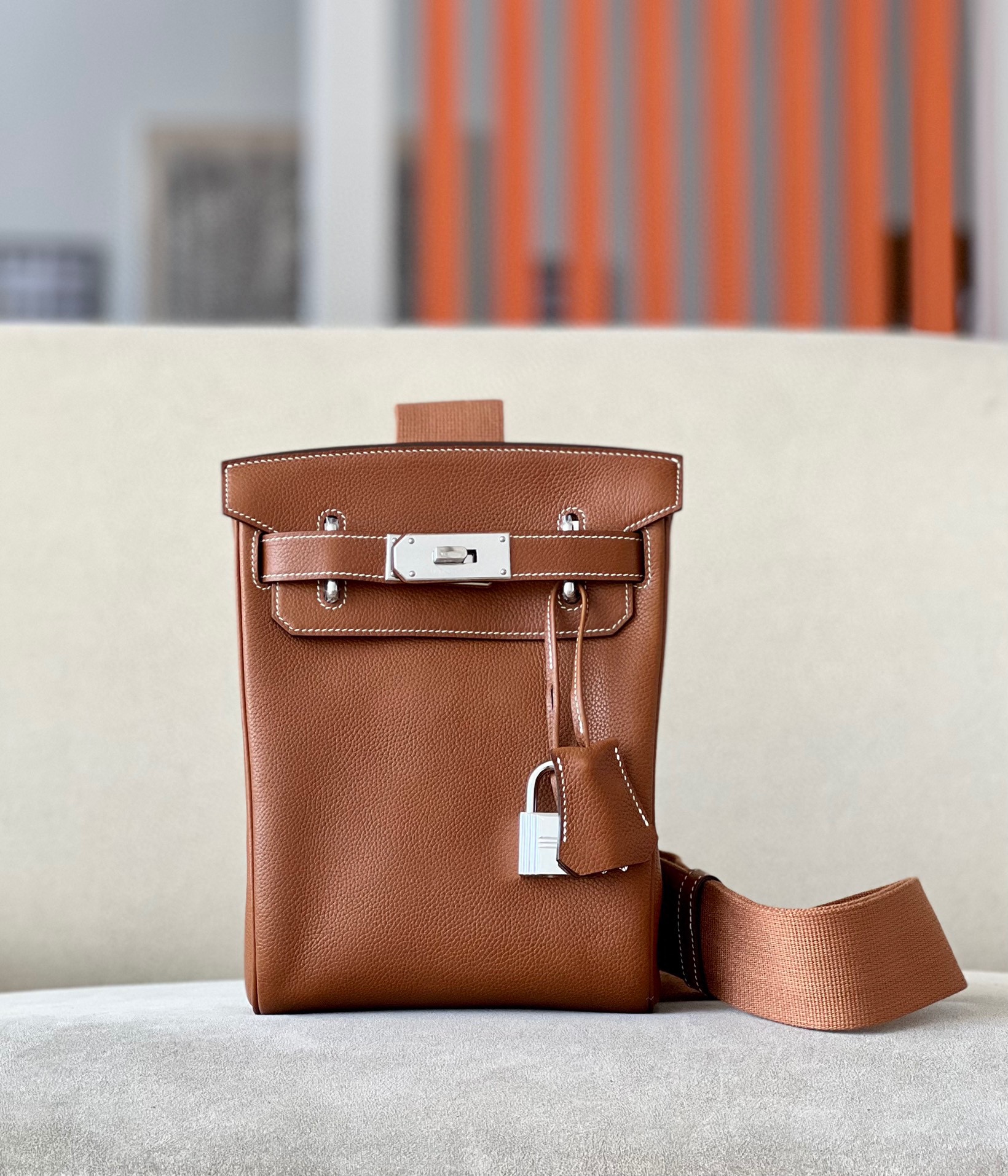 Hermès Kelly Ado 18 — Saddle Fauve Leather