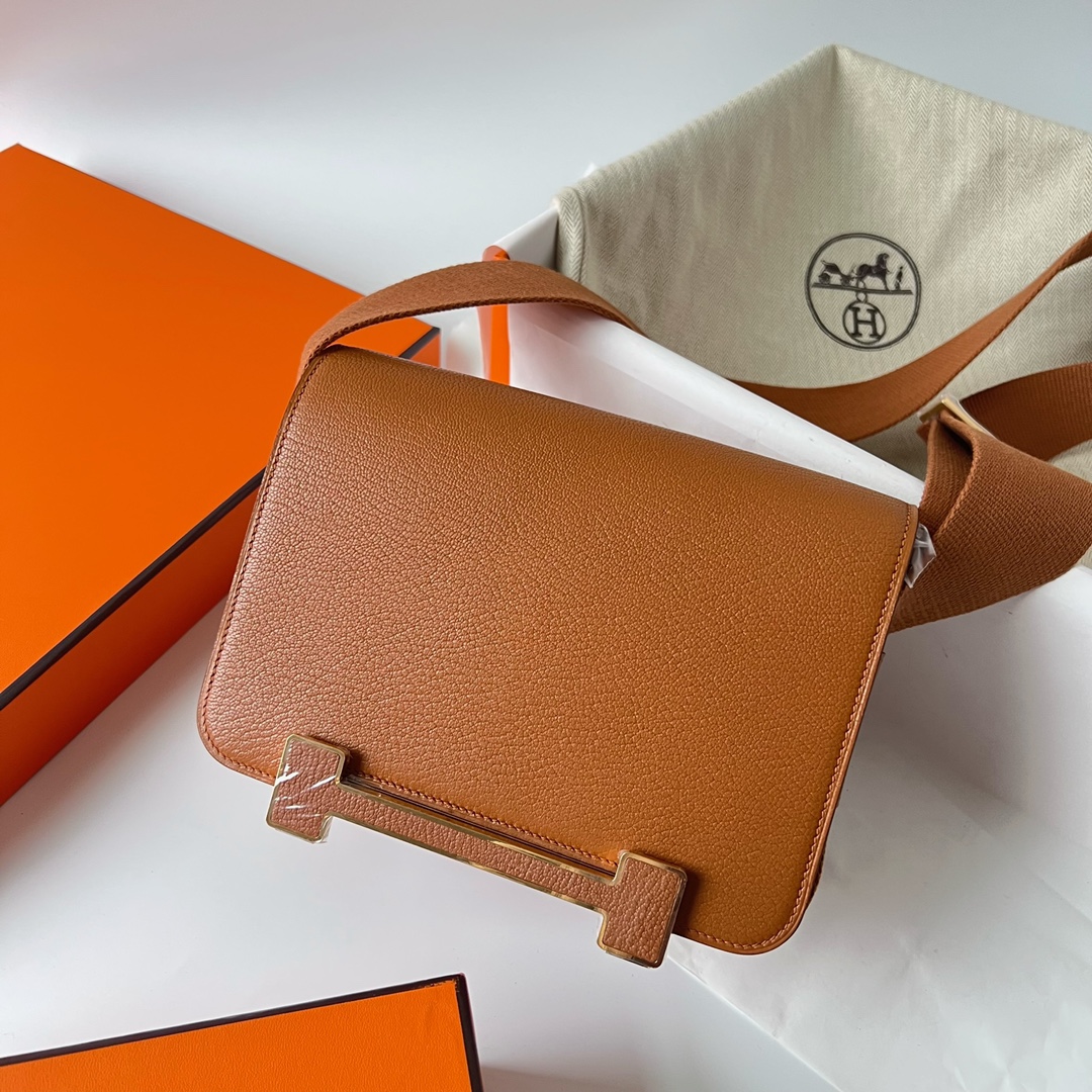 Hermès Geta Bag (Etoupe Chevre, Gold Hardware)